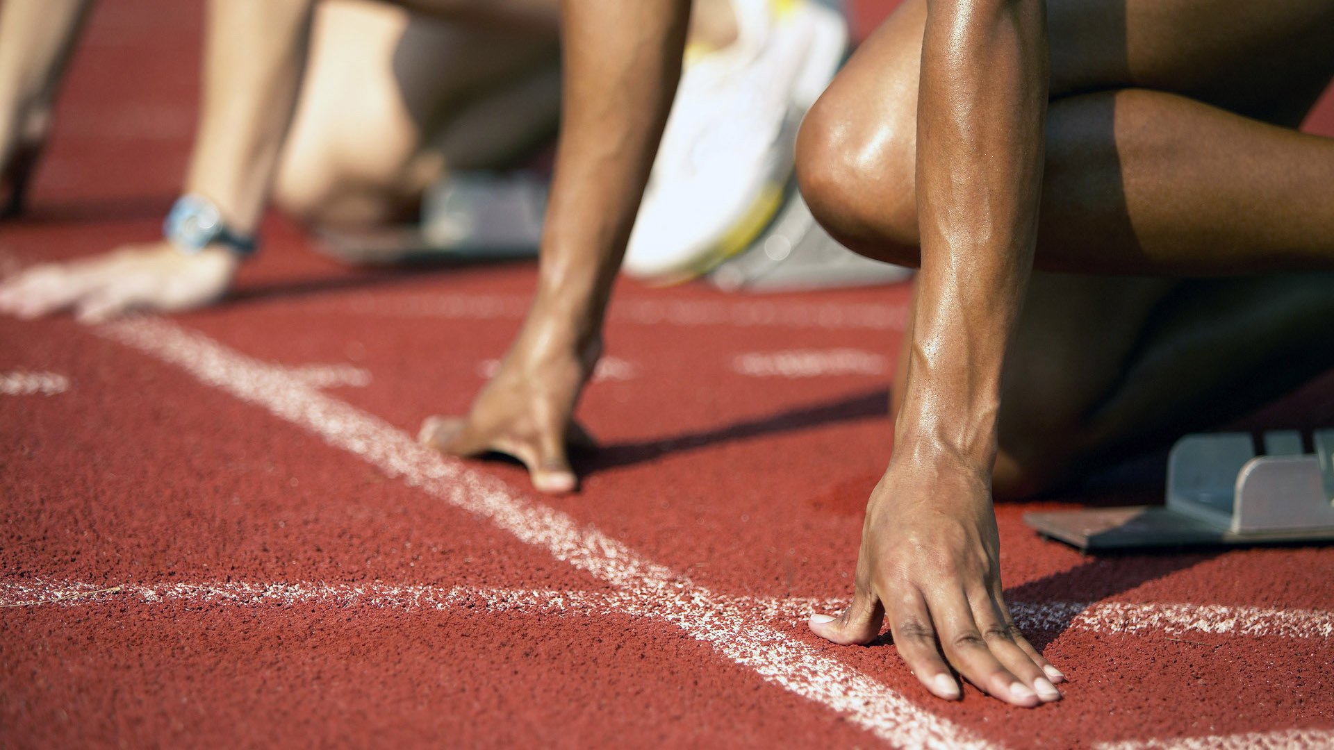 九游sports-主教练提醒球员避免情绪波动强调稳定心态是关键因素，如何管理球员在比赛中的情绪